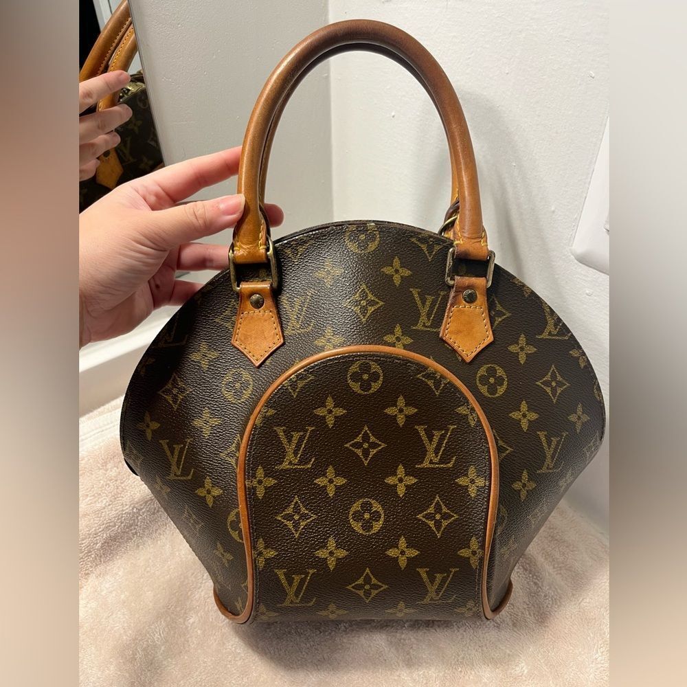 Louis Vuitton Ellipse PM